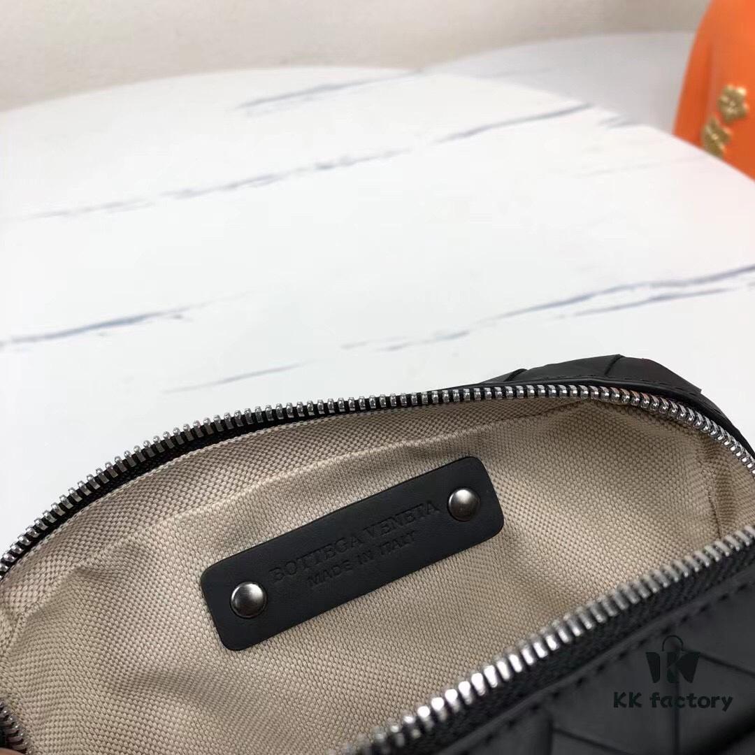 6930c4c26e68136f4d9af807 Latest BV Official Website BOTTEGA: Premium Waxed Calfskin Handbag, Italian Craftsmanship, Exquisite Hardware, Unique Design