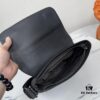BV Latest Men's Shoulder Bag Original Quality Top-Grade Waxed Calfskin 832# Black 26x24x4cm