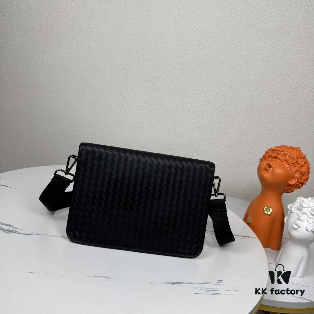 6930c4dc6e68136f4d9af837 BV Latest Men's Shoulder Bag Original Quality Top-Grade Waxed Calfskin