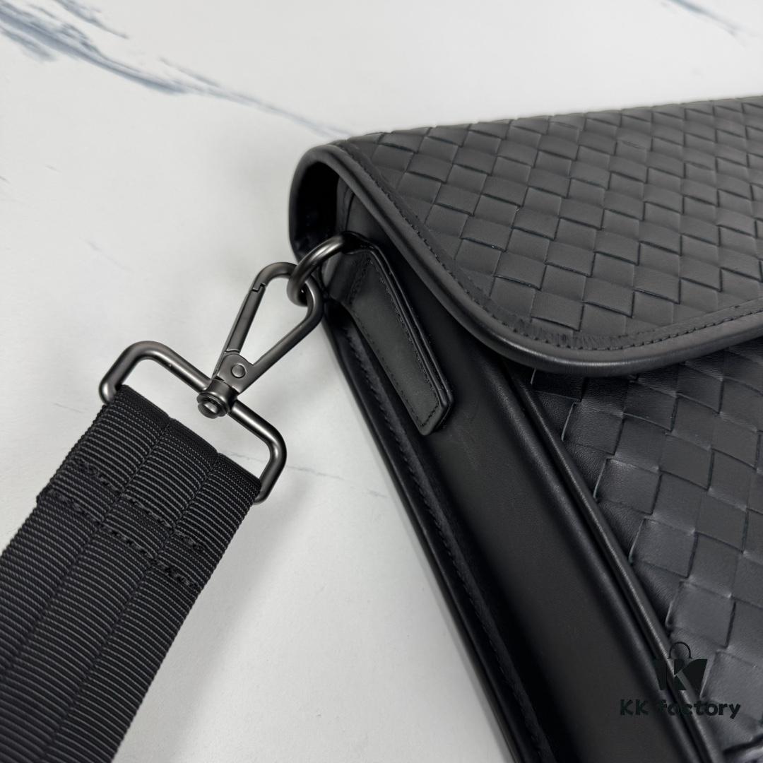 6930c4dc6e68136f4d9af838 BV Latest Men's Shoulder Bag Original Quality Top-Grade Waxed Calfskin