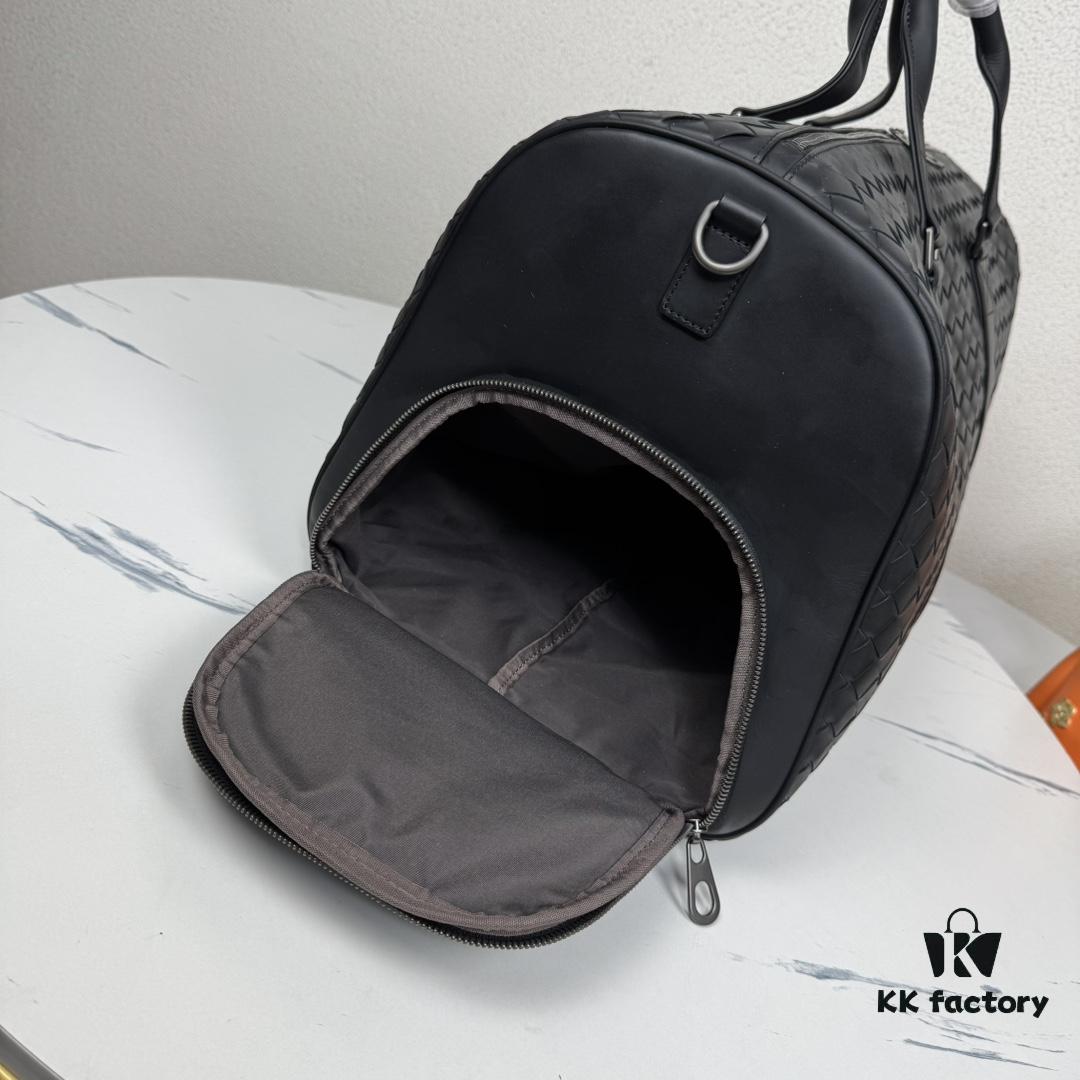 6930c4e16e68136f4d9af846 BV Braided Large Travel Bag