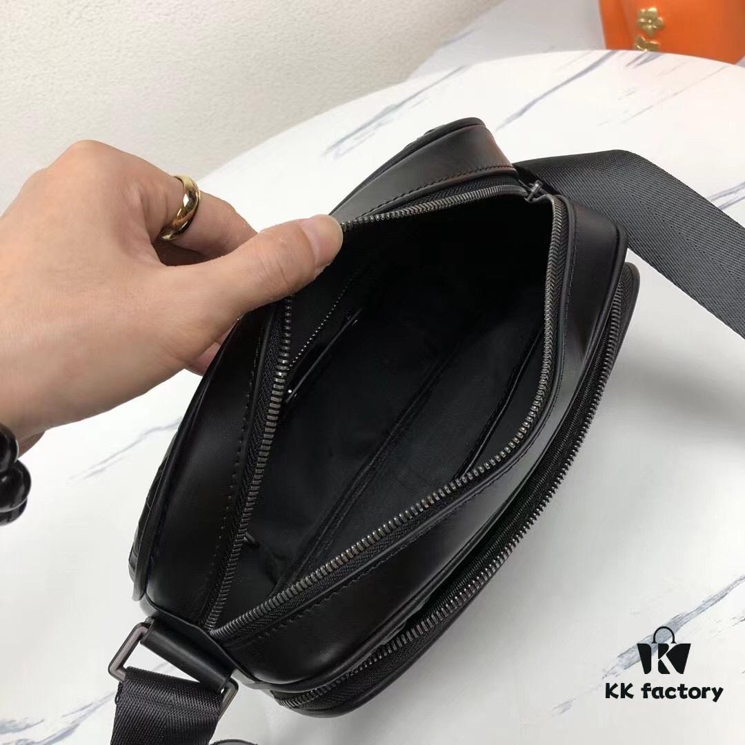 BV Woven Messenger Bag / Crossbody Bag 🌿 Popular New Arrival