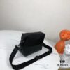 6930c5156e68136f4d9af88c BV Latest Men's Shoulder Bag, Top-Quality Original Order, Official Website Synchronized, Premium Waxed Calfskin, Exquisite Craftsmanship, Black, 25x15x10cm