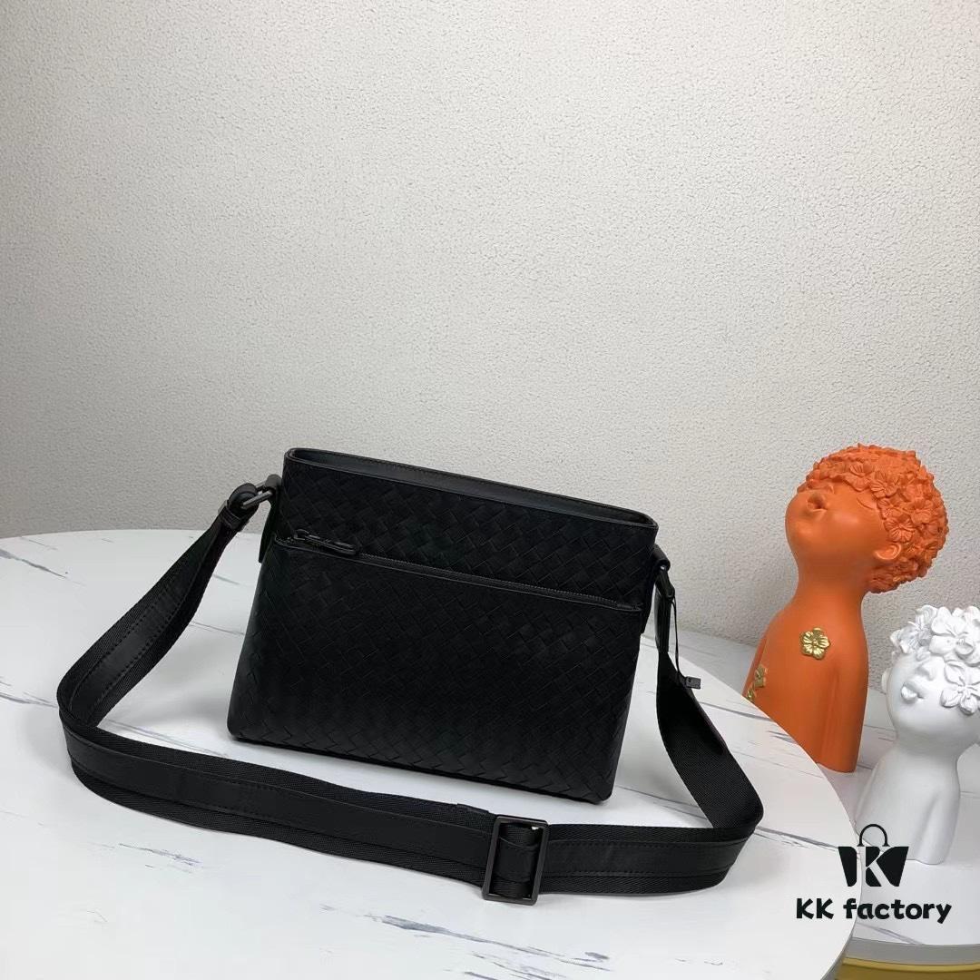 6930c5526e68136f4d9af902 BV Latest Men's Shoulder Bag 813# in Black - Premium Top-Grade Waxed Calfskin, Exquisite Craftsmanship
