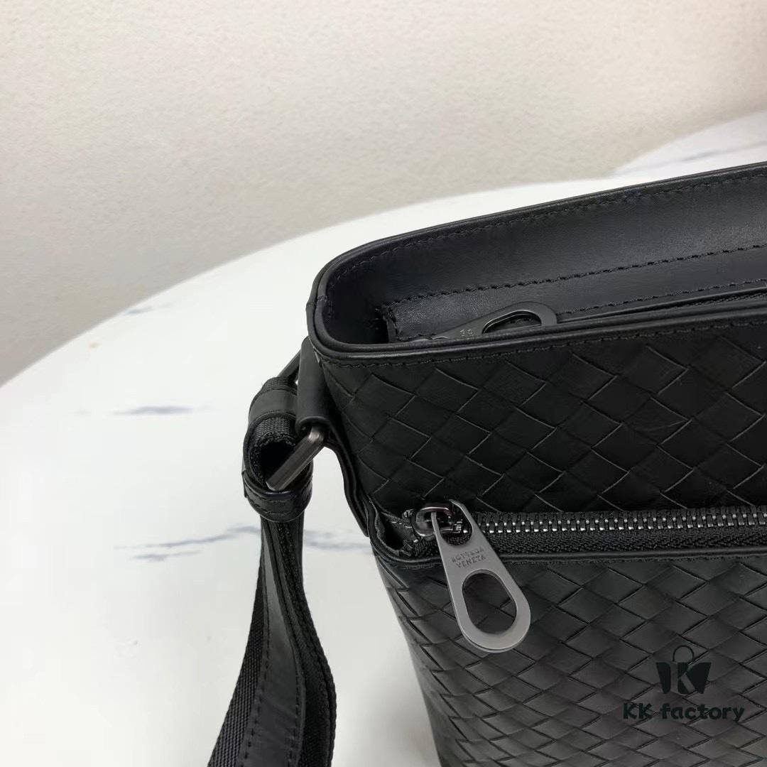 6930c5546e68136f4d9af908 BV Latest Men's Shoulder Bag 813# in Black - Premium Top-Grade Waxed Calfskin, Exquisite Craftsmanship