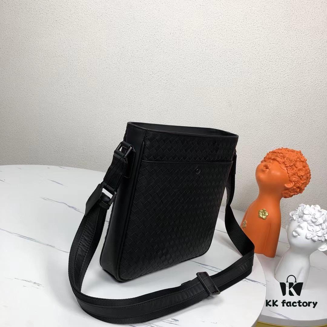 6930c5586e68136f4d9af911 BV Latest Men's Shoulder Bag Top-Quality Original Order Product Website Synchronized Premium Top-Grade Waxed Calfskin Soft and Comfortable to Touch Original Store Hardware Unique Design Exquisite Craftsmanship Elegant and Sophisticated High-End and Refined