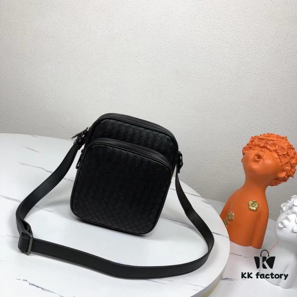6930c55b6e68136f4d9af916 BV Men's Shoulder Crossbody Messenger Bag