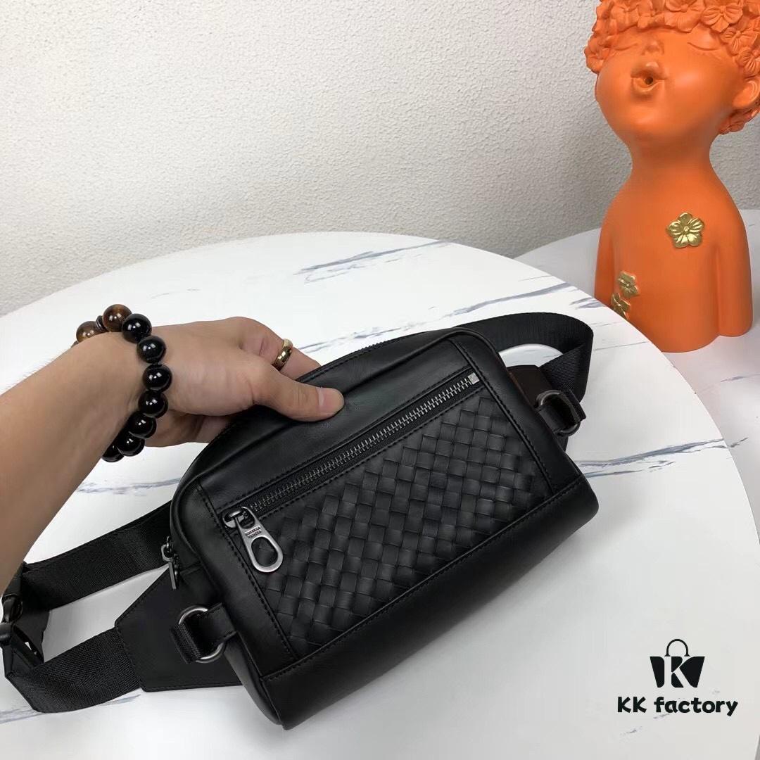 6930c5966e68136f4d9af984 Bv Counter Model Waist Bag Made of Imported Waxed Cowhide Leather