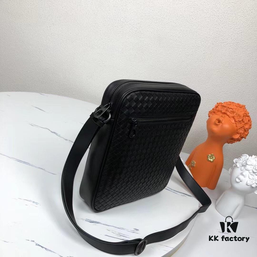 6930c5976e68136f4d9af98a Top-Quality Genuine Wax-Coated Leather Handbag, Original Department Store Specifications, Exquisite Craftsmanship, Unique Design