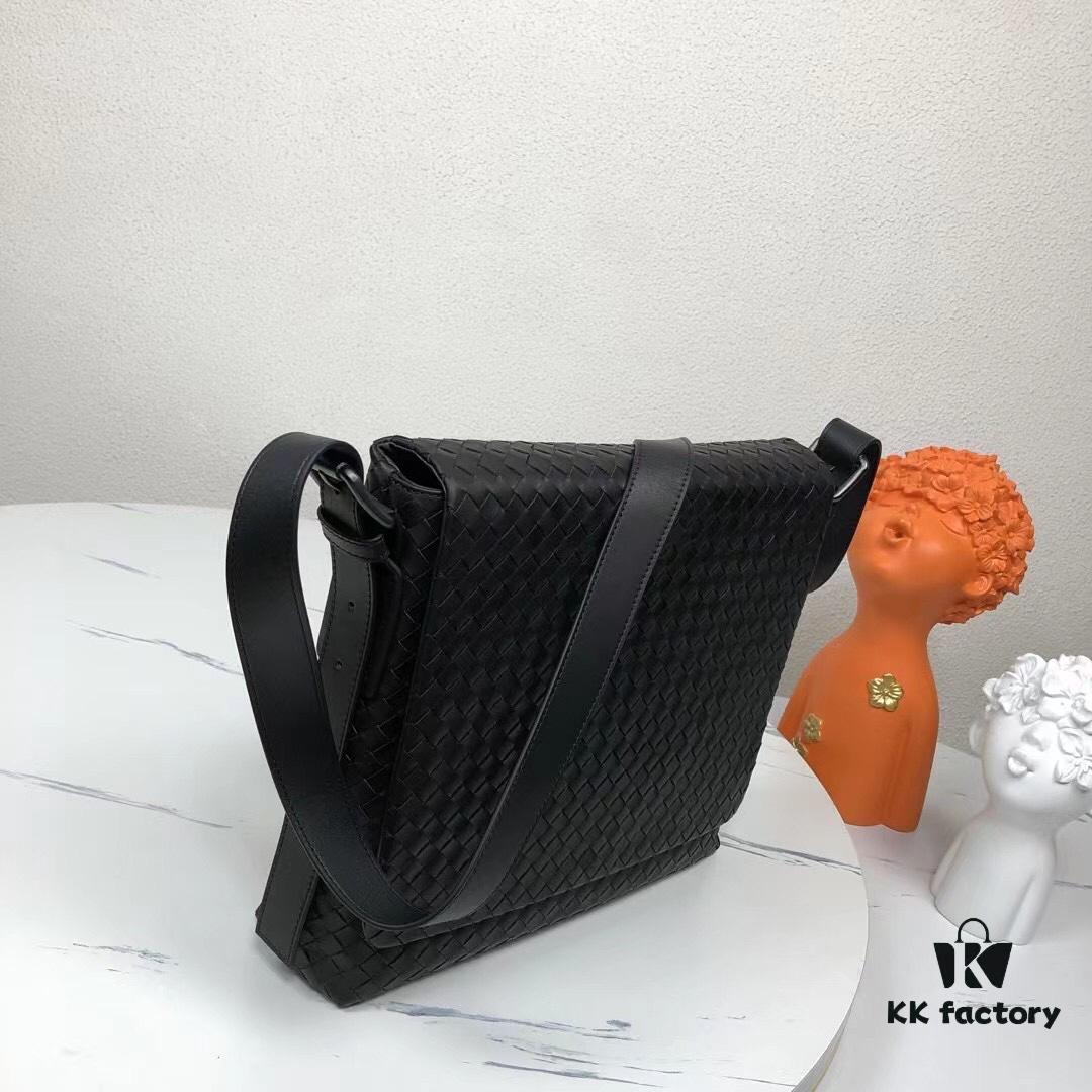 BV Woven Messenger Bag 🌿 Popular New Item