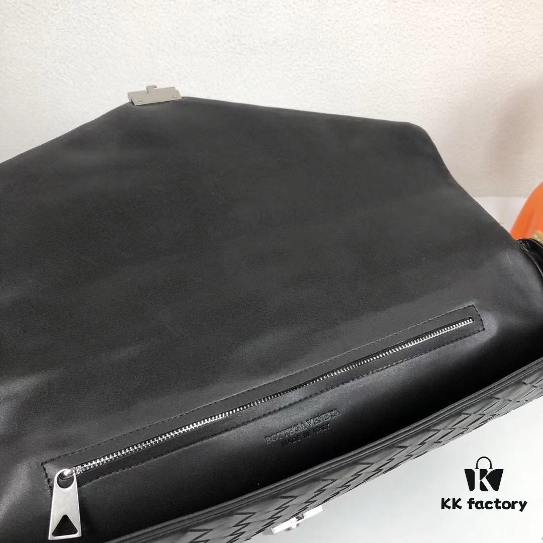 6930c5d26e68136f4d9af9e9 BV Large-Capacity Authentic Overseas Stock Top-Quality Cabinet-Synchronized Item, Premium Waxed Calfskin with Original Cabinet Hardware, Unique Design Exuding Perfection