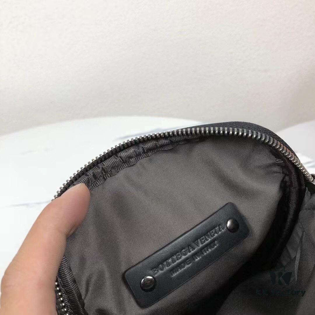 6930c5f66e68136f4d9afa27 BV Top Official Website Bestseller Minimalist and Elegant Men's Small Shoulder Bag / Phone Pouch, Original Order Production, Fashionable and Casual, Exudes a Sophisticated Look While Highlighting Practicality and Perfection, Designed by European Masters, Premium Quality, Stylish and Novel