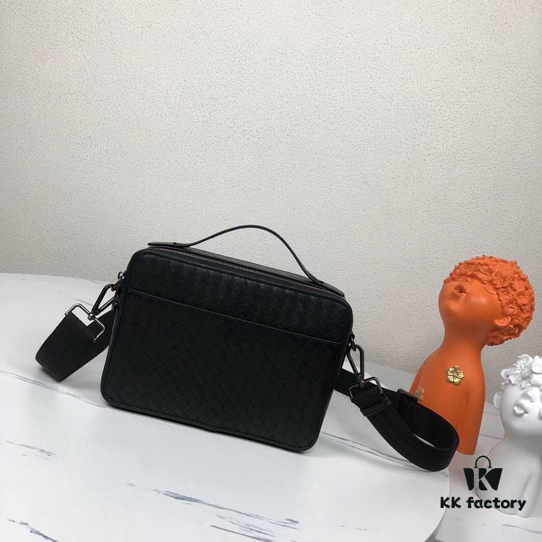 6930c62f6e68136f4d9afa81 BV - Latest Men's Small Crossbody Bag 😄 Original Quality, Synchronized with Official Website, Made from Top-Grade Waxed Calfskin, Superb Hand Feel, Authentic Store Hardware, Unique Design Style, Perfect in Every Detail, Exquisitely Crafted, Elegant and Sophisticated, High-Quality