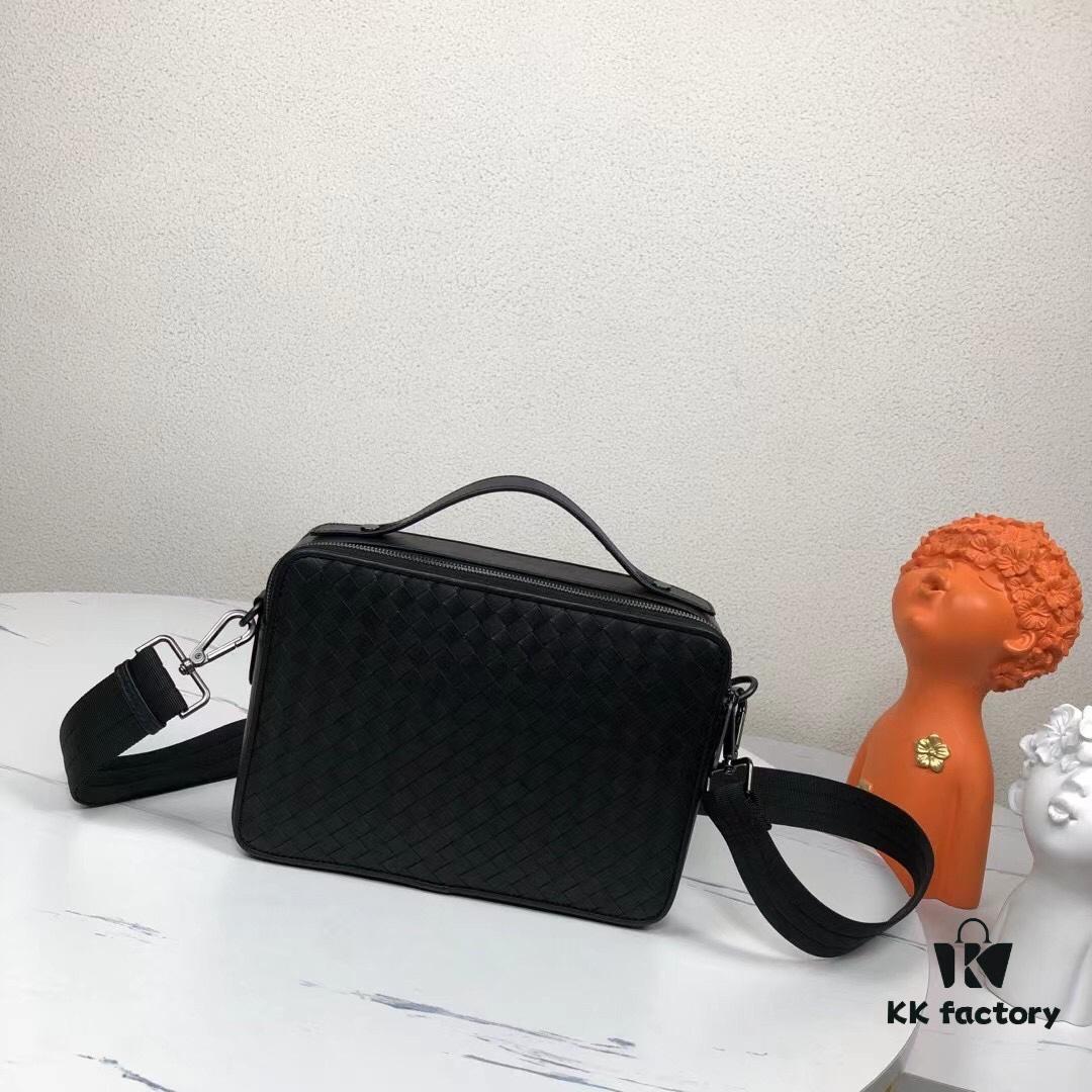 6930c6306e68136f4d9afa83 BV - Latest Men's Small Crossbody Bag 😄 Original Quality, Synchronized with Official Website, Made from Top-Grade Waxed Calfskin, Superb Hand Feel, Authentic Store Hardware, Unique Design Style, Perfect in Every Detail, Exquisitely Crafted, Elegant and Sophisticated, High-Quality
