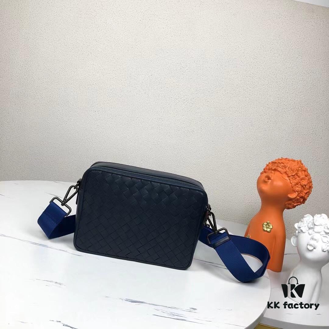 6930c6406e68136f4d9afaa1 BV - Latest Men's Small Crossbody Bag 😄 Original Quality, Synchronized with Official Website, Made of Top-Grade Waxed Calfskin, Superb Hand Feel, Authentic Store Hardware, Unique Design Style, Perfect in Every Detail, Exquisite Craftsmanship, Elegant and Sophisticated, High-Quality