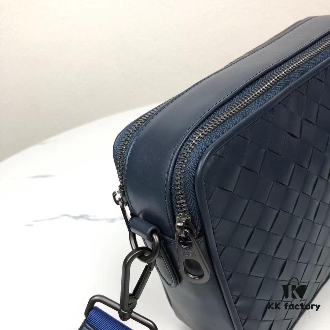 6930c6406e68136f4d9afaa2 BV - Latest Men's Small Crossbody Bag 😄 Original Quality, Synchronized with Official Website, Made of Top-Grade Waxed Calfskin, Superb Hand Feel, Authentic Store Hardware, Unique Design Style, Perfect in Every Detail, Exquisite Craftsmanship, Elegant and Sophisticated, High-Quality