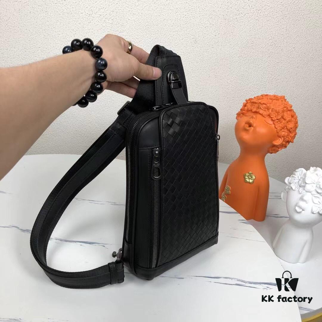 6930c64a6e68136f4d9afaac BV Latest Men's Chest Bag Original Quality Top-Grade Waxed Calfskin Leather