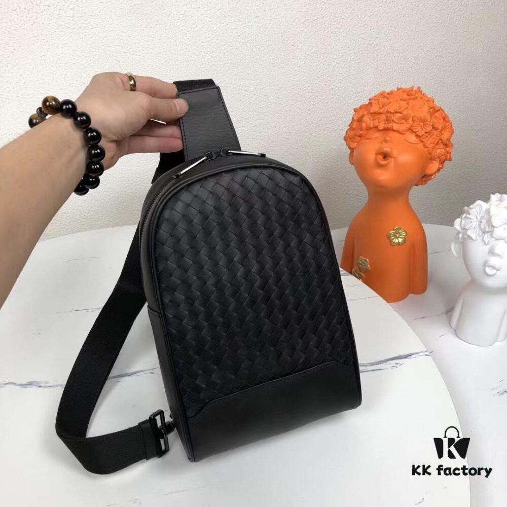 6930c6506e68136f4d9afab9 BV Latest Men's Chest Bag, Original Order Quality, Synchronized with Official Website, Made of Top-Grade Waxed Calfskin, Excellent Feel, Original Store Metal Fittings, Unique Design Style, Perfect in Every Detail, Exquisite Craftsmanship, Elegant and Refined, High-End and Premium