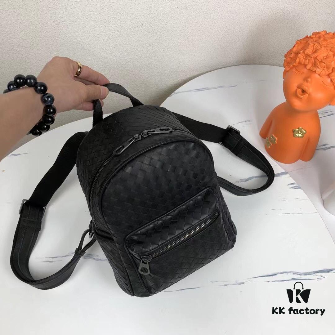 BV Latest Men's Backpack 🎒 Original Quality, Top-Grade Waxed Calfskin Leather, Elegant Design, Premium Craftsmanship