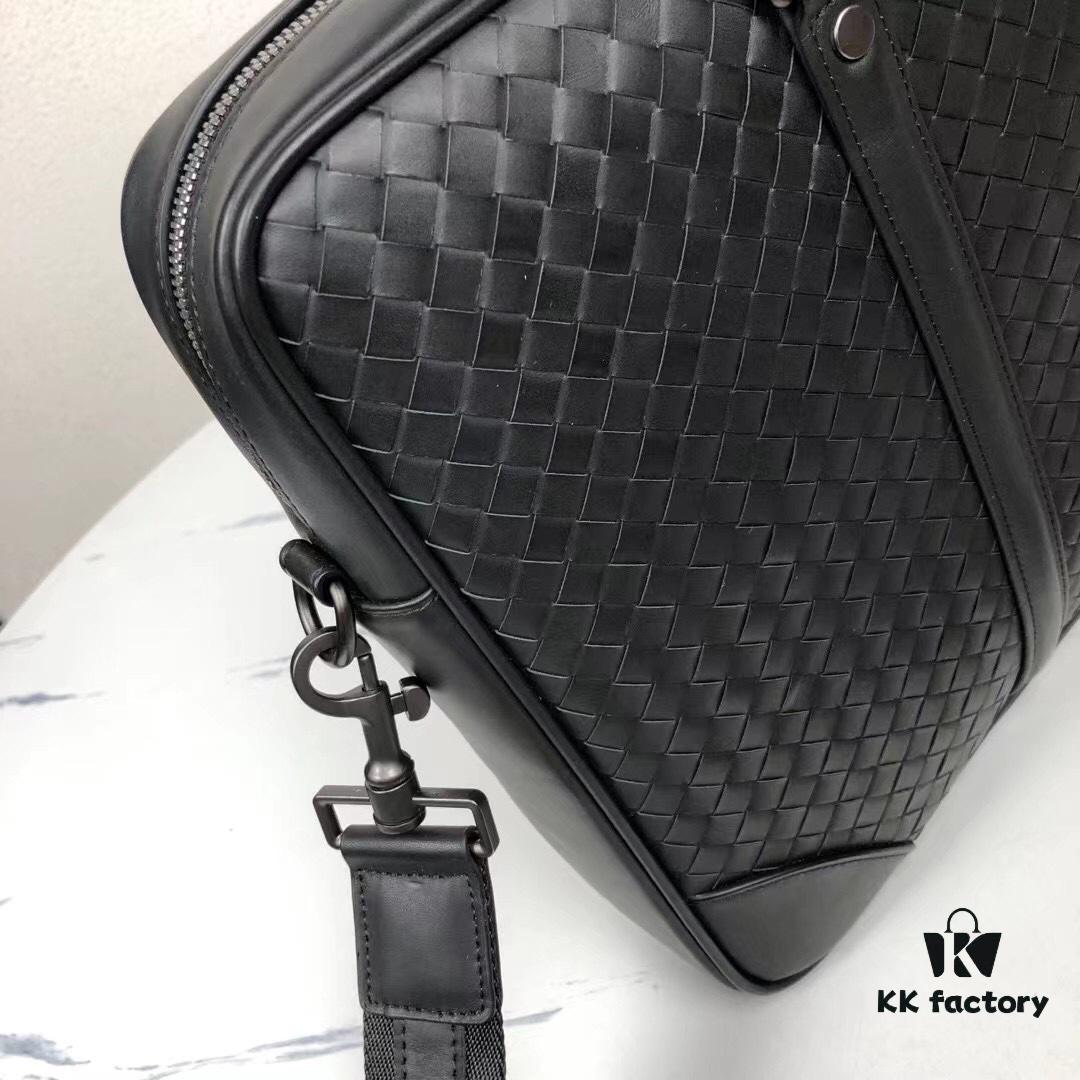 6930c6616e68136f4d9afad7 BV Men's Business Bag, Genuine Waxed Cowhide Executive Handbag, European Style Silver Buckle, Fashionable and Casual Design