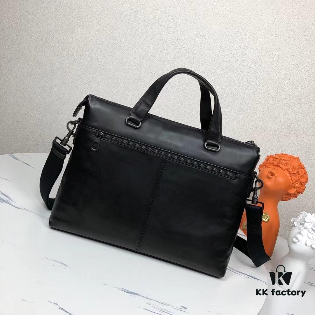 6930c66e6e68136f4d9afaec BV Latest Men's Business Briefcase Original Quality Top-Grade Waxed Calfskin Luxurious Feel Exclusive Hardware Elegant Design Exquisite Craftsmanship Premium Look 38x28.5cm