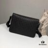BV Woven Messenger Bag 🌿 New Arrival Bestseller