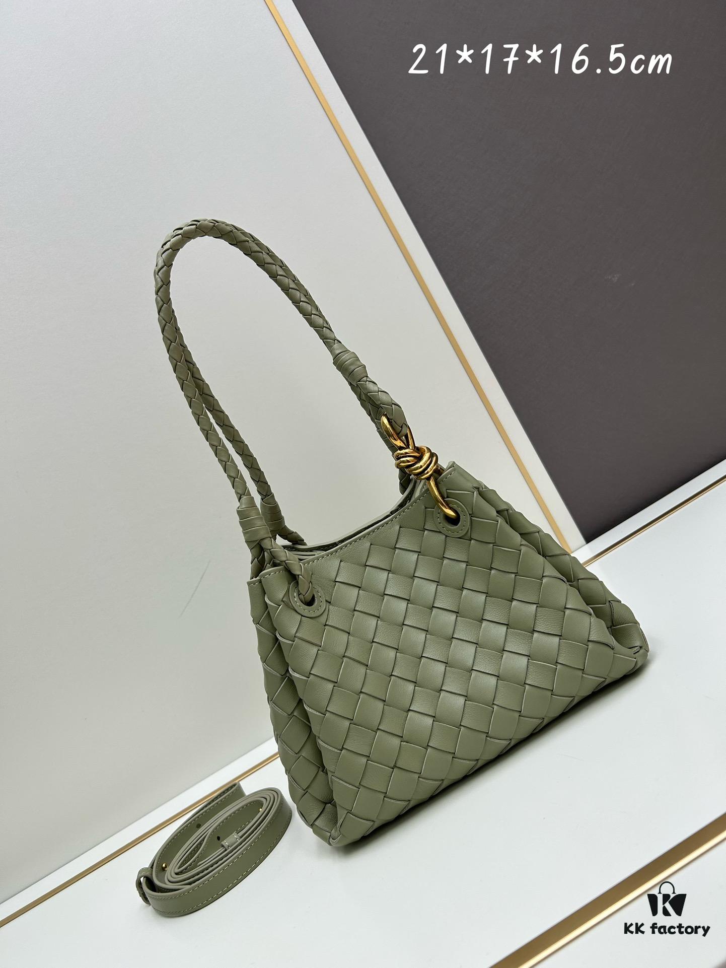 6930c6986e68136f4d9afb2d BV's New Arrival! Andiamo Parachute Bag, Inspired by Bottega Veneta's Archive Design, Combines Retro Elements with Modern Style