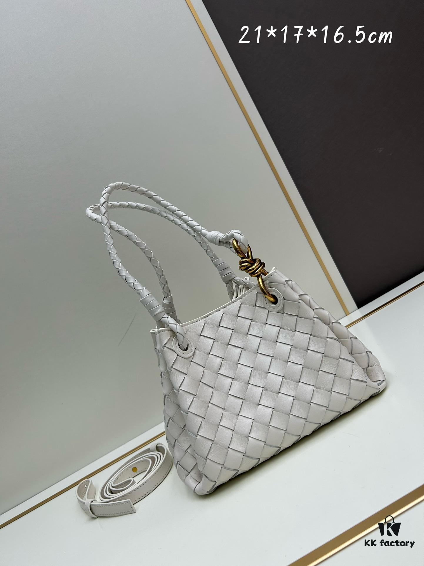 6930c6996e68136f4d9afb2f BV's New Arrival! Andiamo Parachute Bag, Inspired by Bottega Veneta's Archive Design, Combines Retro Elements with Modern Style