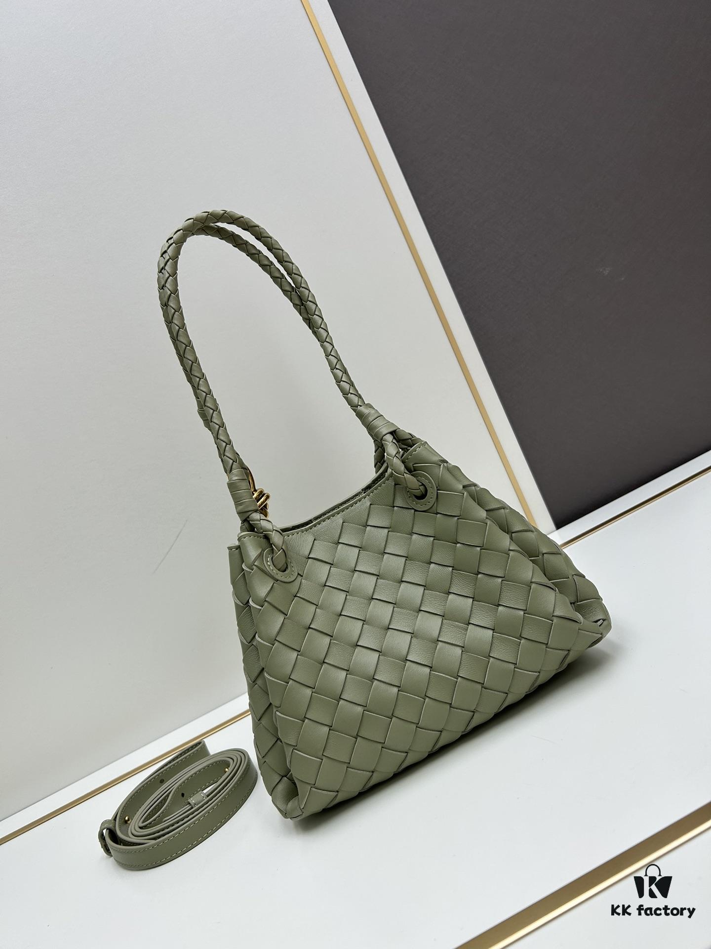 6930c6a06e68136f4d9afb3a BV's New Arrival! Andiamo Parachute Bag, Inspired by Bottega Veneta's Archive Design, Combines Retro Elements with Modern Style