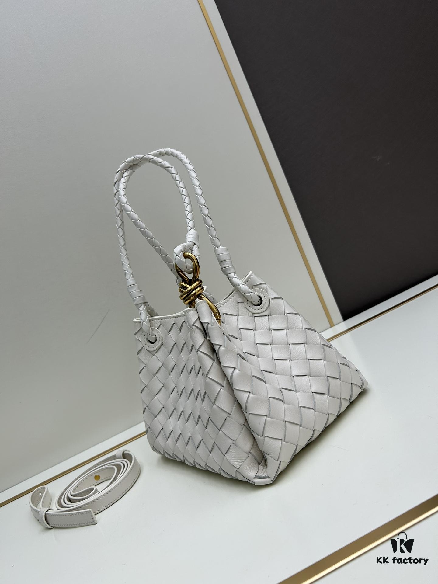 6930c6a56e68136f4d9afb3f BV's New Arrival! Andiamo Parachute Bag, Inspired by Bottega Veneta's Archive Design, Night in Beijing Celebrity Shu Qi's Same Style