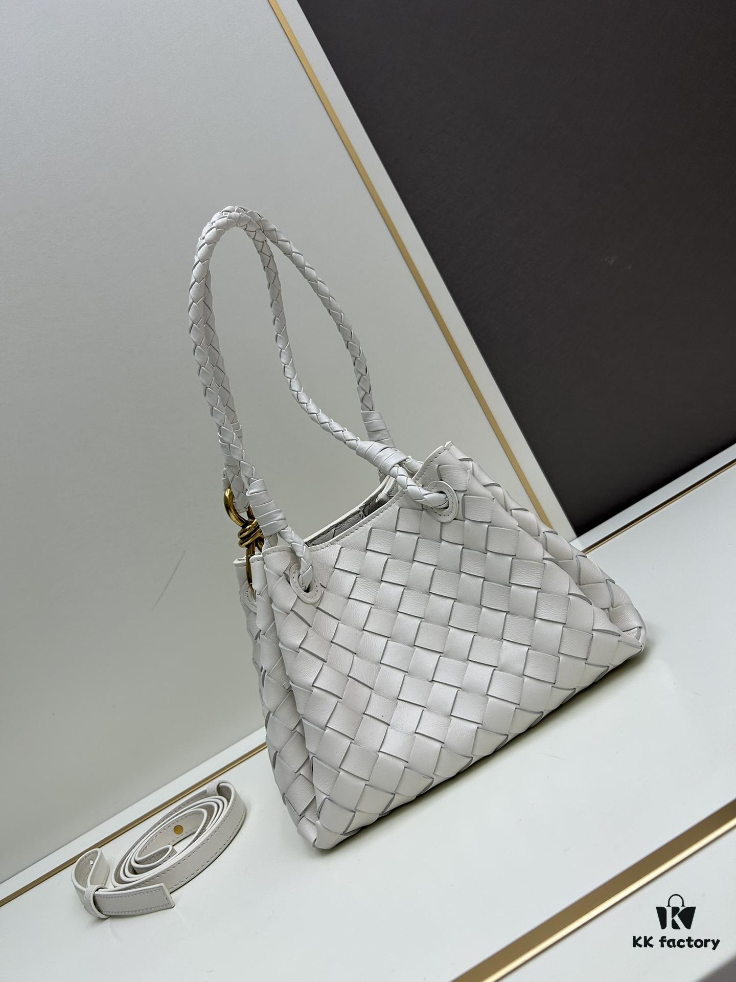 6930c6a56e68136f4d9afb41 BV's New Arrival! Andiamo Parachute Bag, Inspired by Bottega Veneta's Archive Design, Night in Beijing Celebrity Shu Qi's Same Style