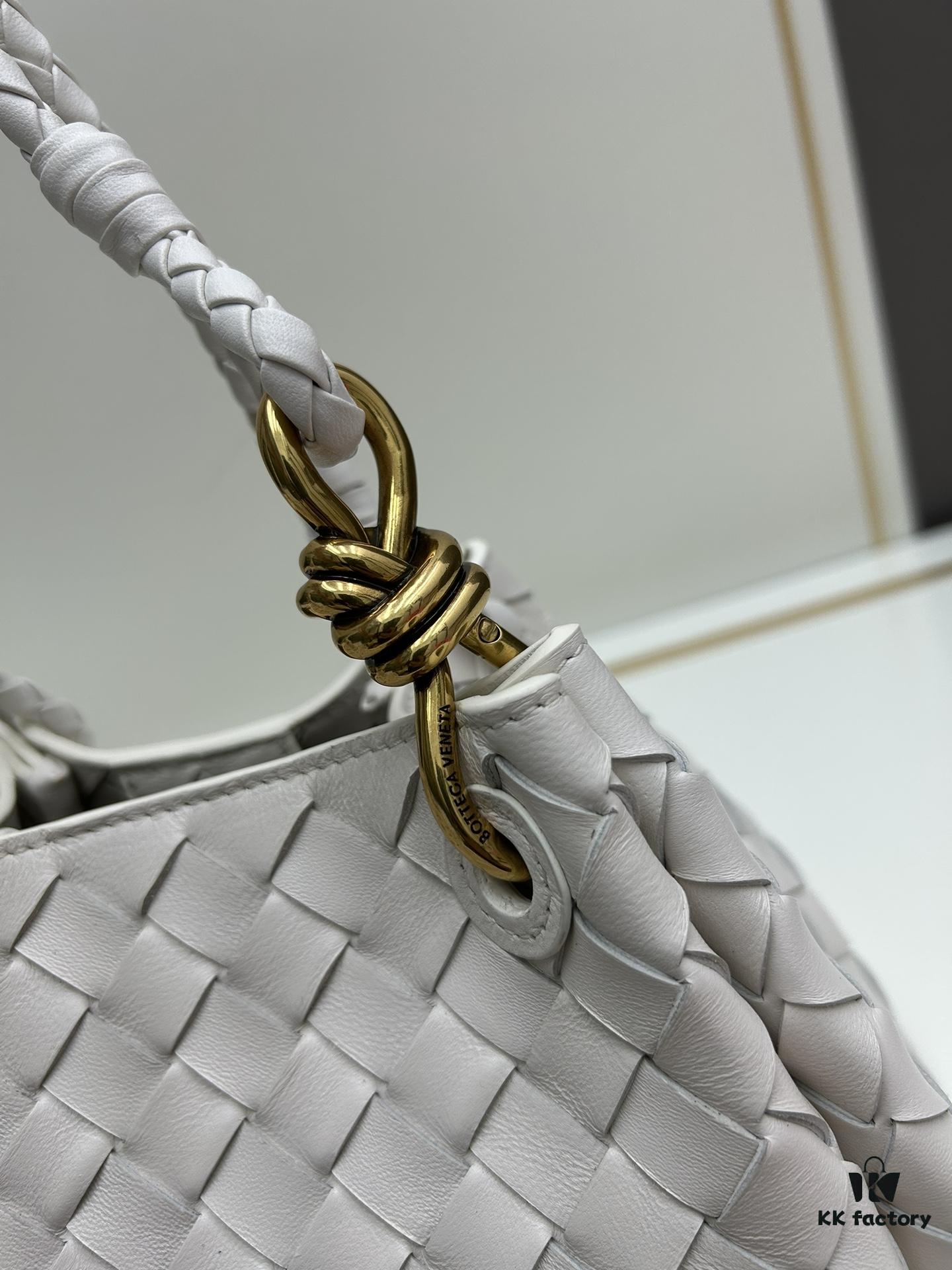 6930c6ae6e68136f4d9afb4c BV's New Arrival! Andiamo Parachute Bag, Inspired by Bottega Veneta's Archive Design, Night in Beijing Celebrity Shu Qi's Same Style