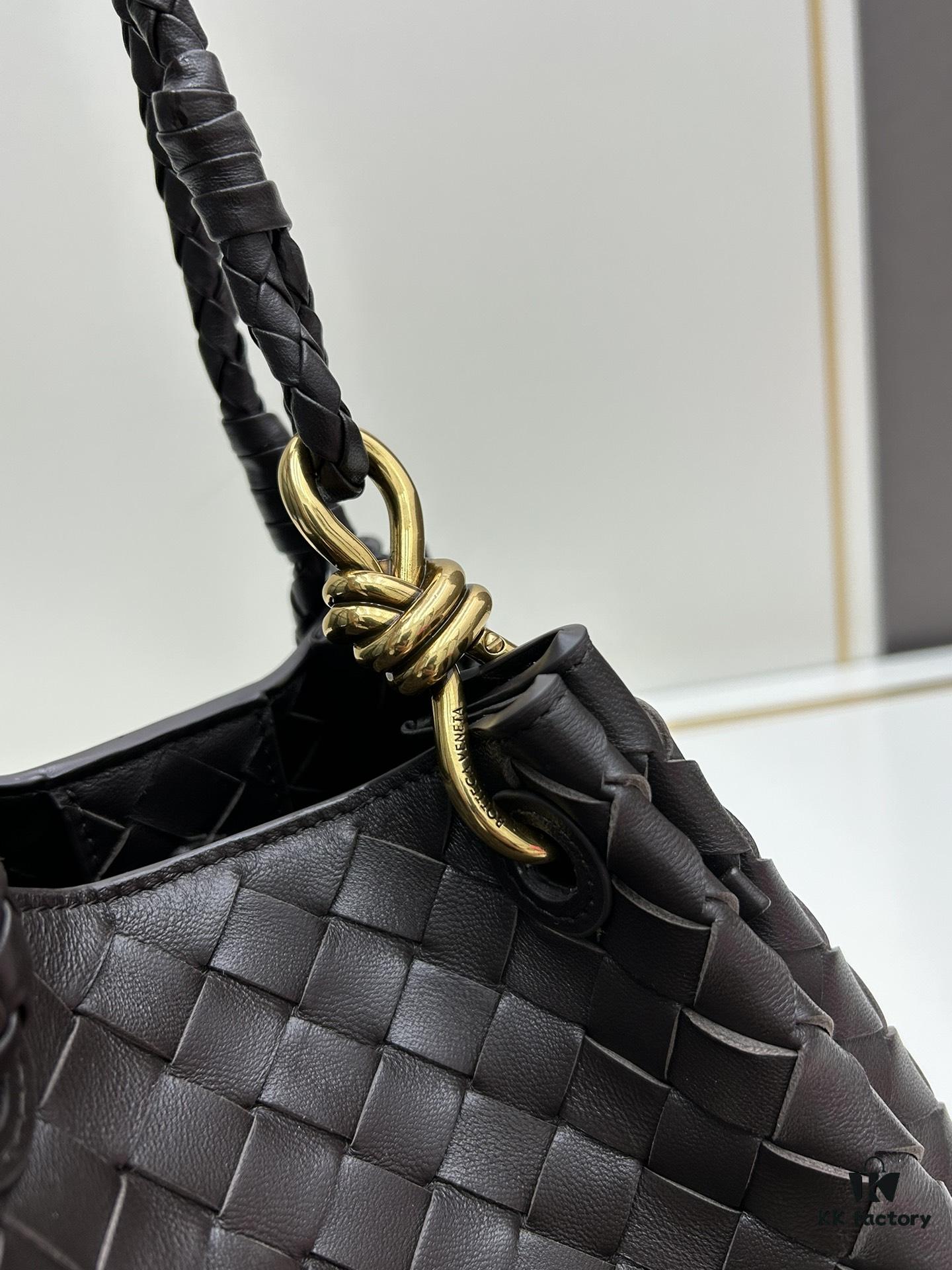 6930c6b26e68136f4d9afb51 BV's New Arrival! Andiamo Parachute Bag, Inspired by Bottega Veneta's Archive Design, Combines Retro Elements with Modern Style