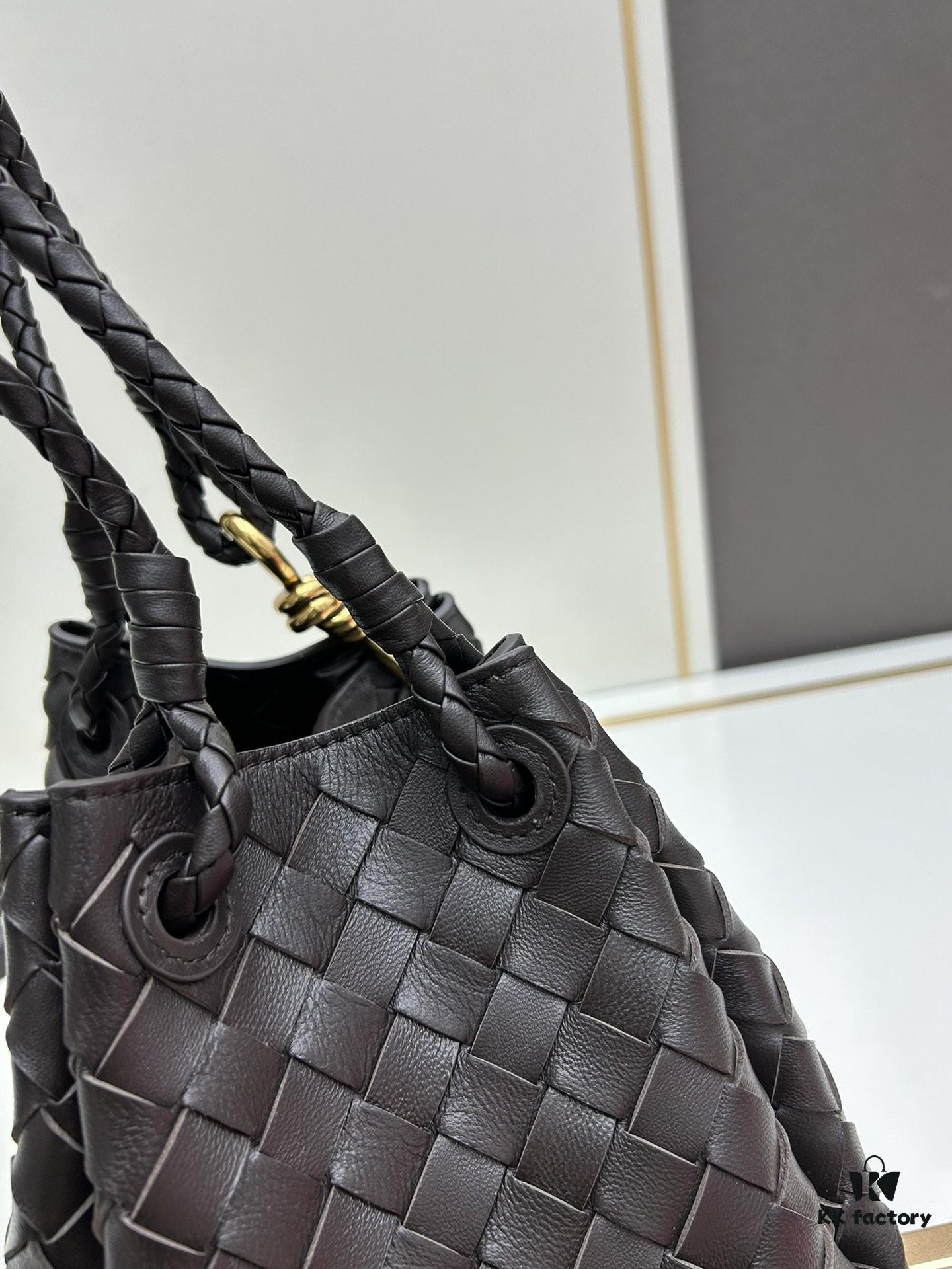 6930c6b36e68136f4d9afb53 BV's New Arrival! Andiamo Parachute Bag, Inspired by Bottega Veneta's Archive Design, Combines Retro Elements with Modern Style