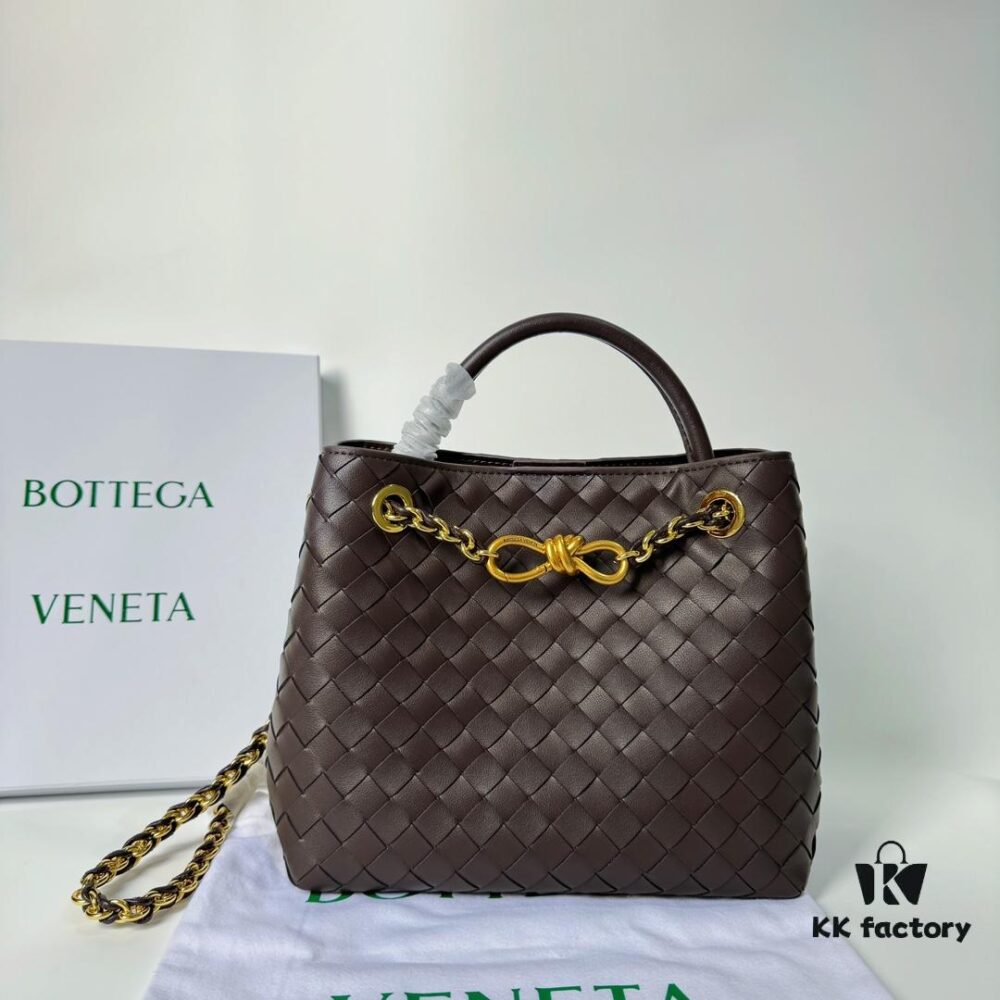 6930c7176e68136f4d9afbf8 BV | New Arrival Metallic Chain Andiamo Classic Handbag