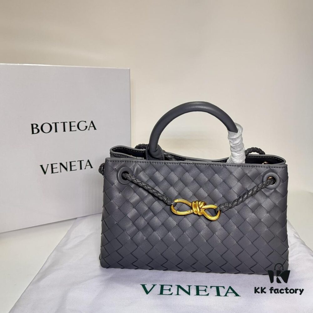 6930c7266e68136f4d9afc0e BV | Small E/W Andiamo Horizontal Design S23 Pre-Fall