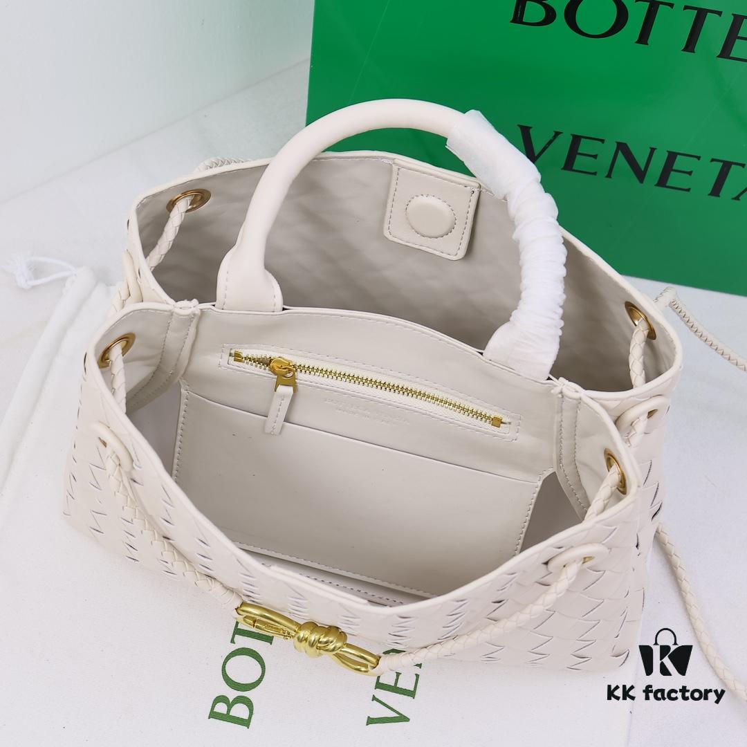 BV Small E/W Andiamo Horizontal Edition S23 Pre-Fall Andiamo Design Woven Style Silhouette for Dynamic Craftsmanship