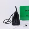 6930c73e6e68136f4d9afc40 BV | Small E/W Andiamo Horizontal Edition S23 Pre-Fall Andiamo Design Woven Style Silhouette Dynamic Craftsmanship Horizontal Edition with Refined Touch Unique Style More Suitable for Underarm Carry, Casual and Commuting Versatile