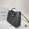 BV | 23 NEW Andiamo Large Bag