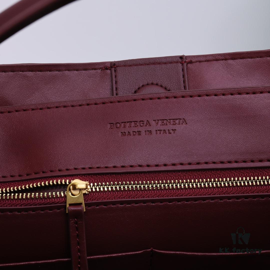 6930c77f6e68136f4d9afcb2 BV | 23 NEW Andiamo Large Bag