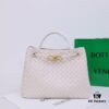 BV | 23 NEW Andiamo Large Bag