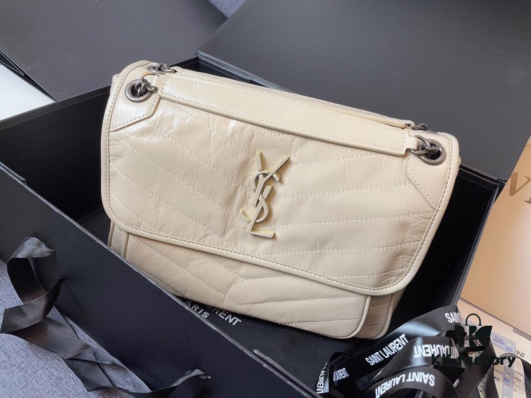 6930c8516e68136f4d9afe1a Genuine Leather Medium 28cm MONOGRAMME SAINT LAURENT Flap Shoulder Bag with YSL Logo Charm and Dual-Use Chain Strap