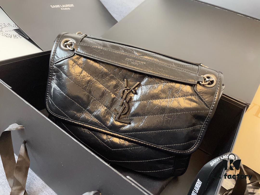 6930c8566e68136f4d9afe23 Top Grain Medium 28cm MONOGRAMME SAINT LAURENT Flap Shoulder Bag