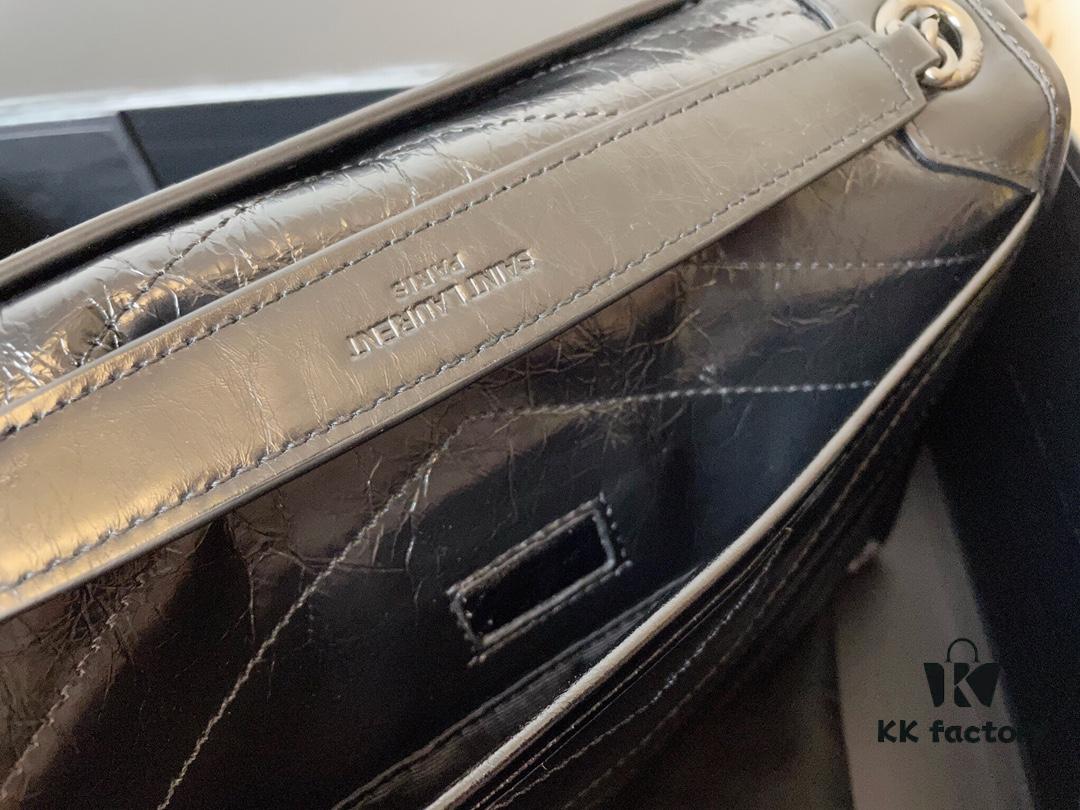 6930c8586e68136f4d9afe27 Top Grain Medium 28cm MONOGRAMME SAINT LAURENT Flap Shoulder Bag