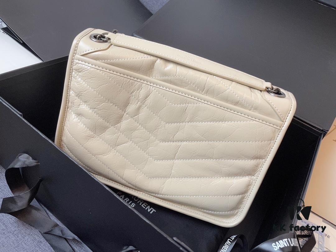 6930c8596e68136f4d9afe29 Genuine Leather Medium 28cm MONOGRAMME SAINT LAURENT Flap Shoulder Bag with YSL Logo Charm and Dual-Use Chain Strap