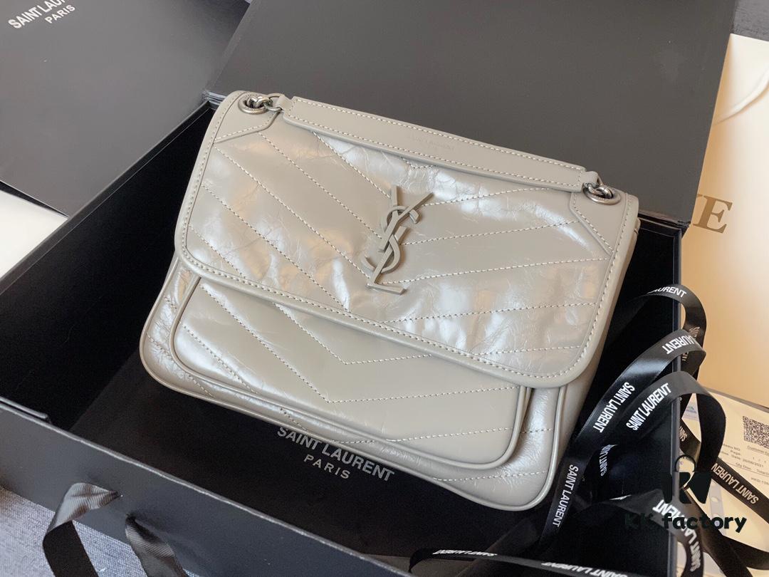 6930c85b6e68136f4d9afe2c Top Grain Medium 28cm MONOGRAMME SAINT LAURENT Flap Shoulder Bag