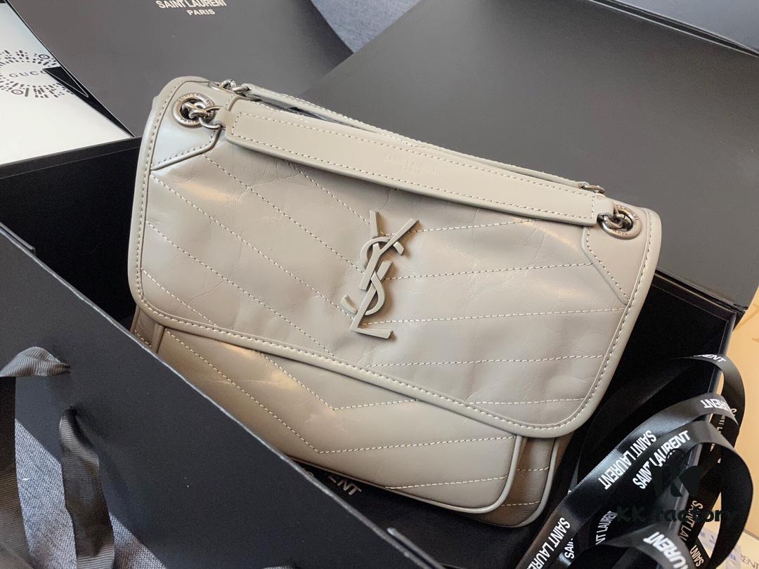 6930c85b6e68136f4d9afe2d Top Grain Medium 28cm MONOGRAMME SAINT LAURENT Flap Shoulder Bag