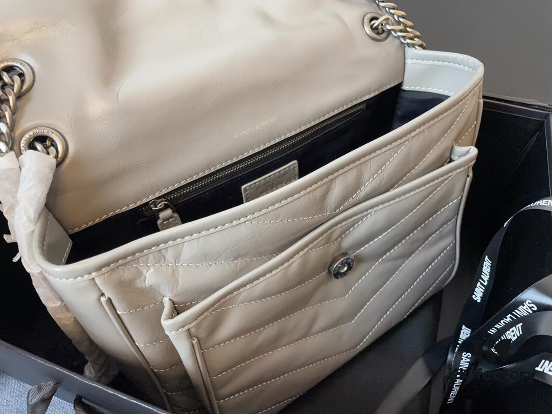 6930c85e6e68136f4d9afe32 Top Grain Medium 28cm MONOGRAMME SAINT LAURENT Flap Shoulder Bag