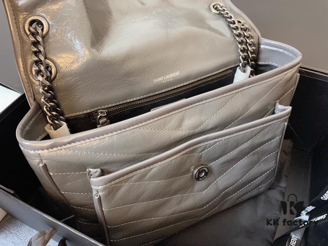 6930c8686e68136f4d9afe45 Top Grain Medium 28cm MONOGRAMME SAINT LAURENT Flap Shoulder Bag