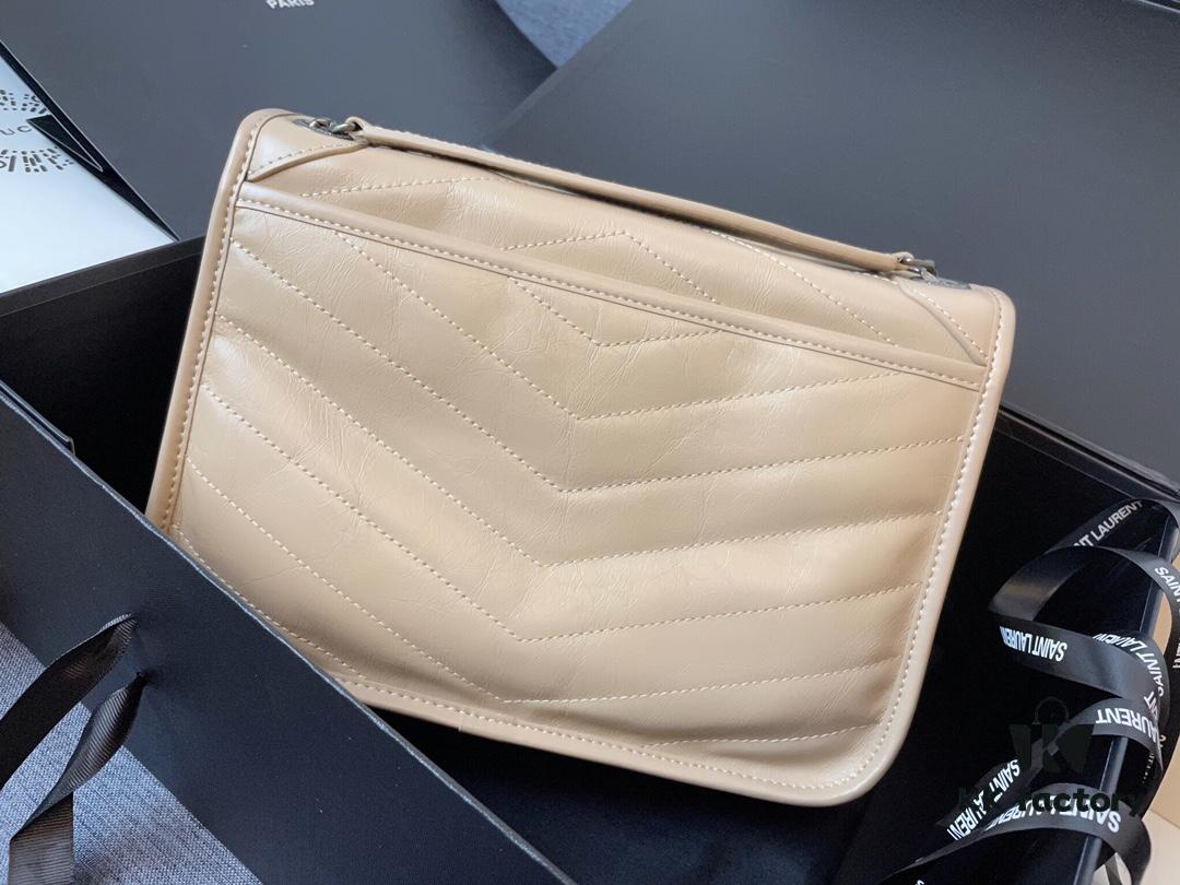 6930c86b6e68136f4d9afe4b Top Grain Medium 28cm MONOGRAMME SAINT LAURENT Flap Shoulder Bag
